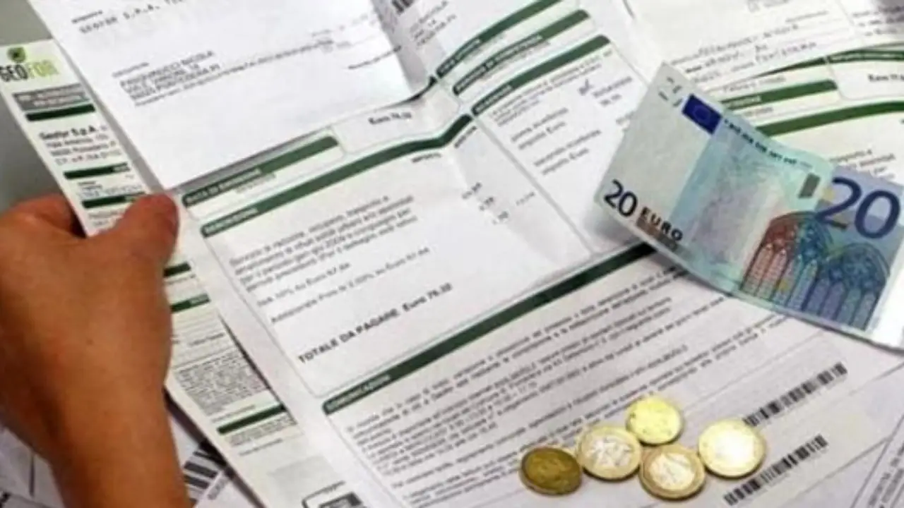 Stai spendendo troppo in bollette? Ecco la cifra media reale al mese per confrontarla