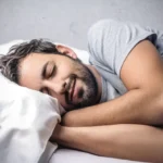 Non riesci a dormire? Ecco gli alimenti che devi assolutamente evitare la sera per avere un sonno profondo